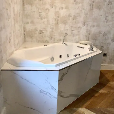 Petrusse Elite