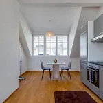 Petrusse Elite - Elegant Center