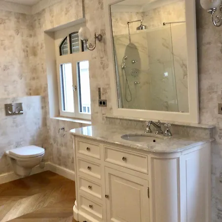 Petrusse Elite Apartment