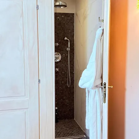 Petrusse Elite - Elegant In The Heart Of