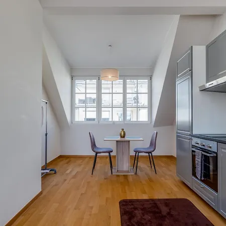 Petrusse Elite - Elegant In The Heart Of